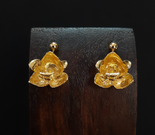 Aretes bolita de Flor del Espíritu Santo S